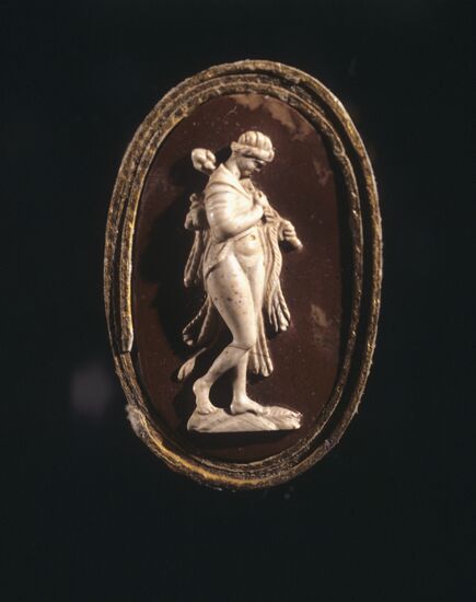 Hermitage cameo collection