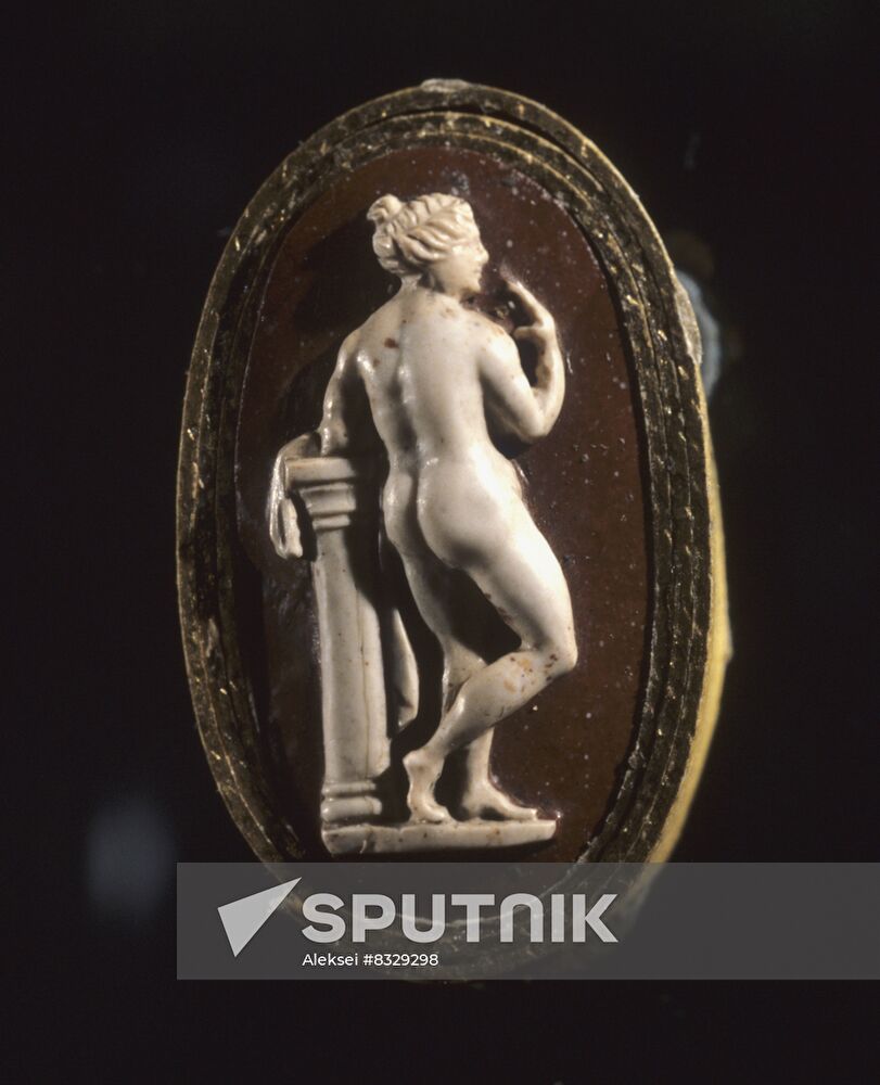 Hermitage cameo collection