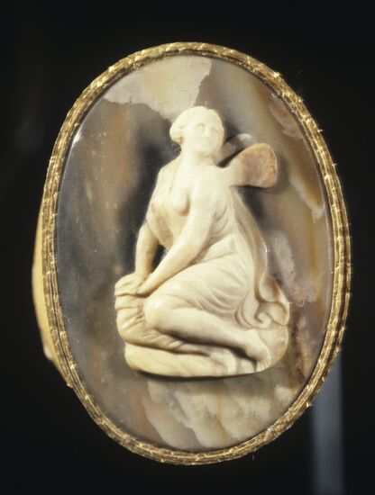 Hermitage cameo collection