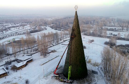 Russia New Year Season Preparations