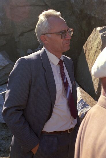 Disputes about constructinп HPP on Katun River