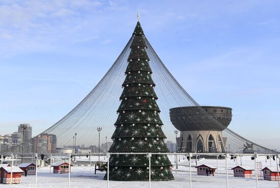 Russia New Year Season Preparations