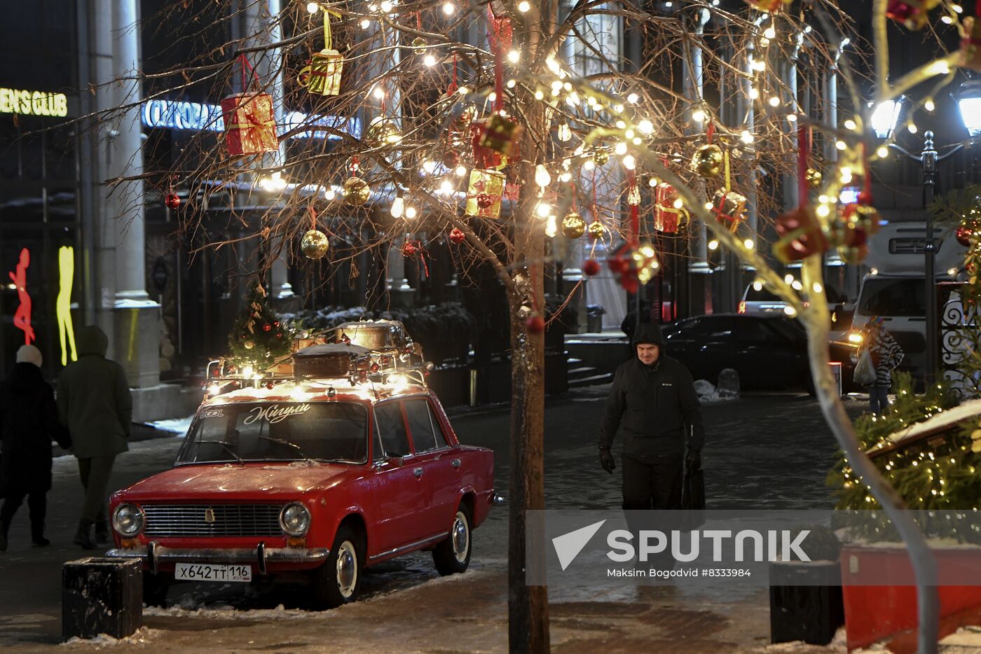 Russia New Year Season Preparations