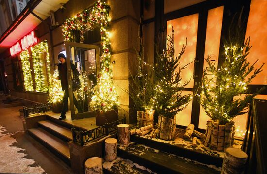 Russia New Year Season Preparations