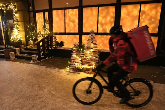 Russia New Year Season Preparations