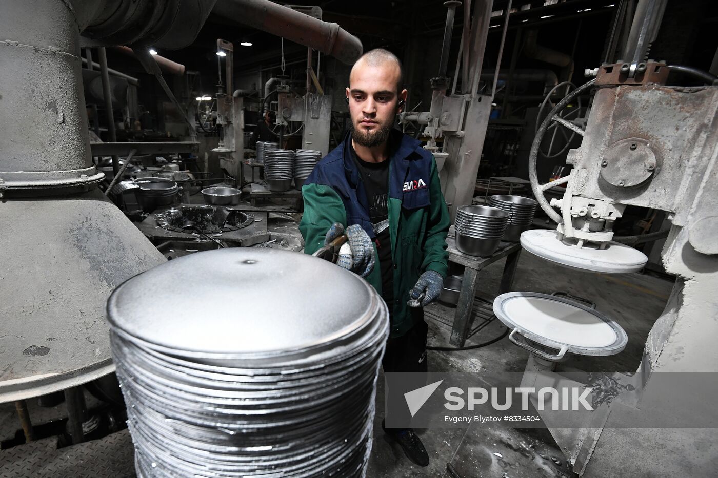 Russia Ukraine Military Operation Cookware Production