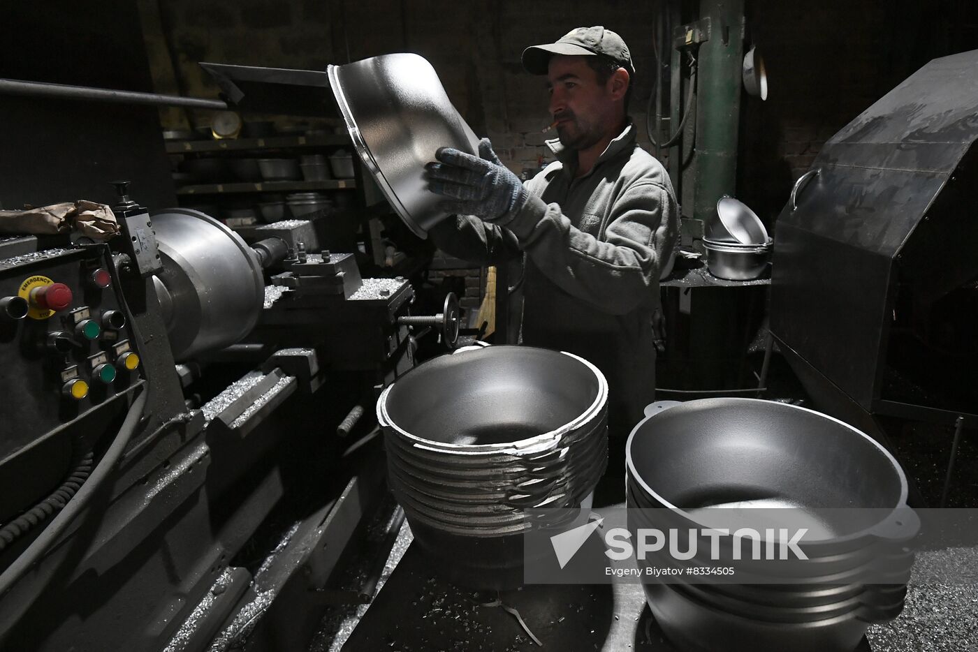 Russia Ukraine Military Operation Cookware Production