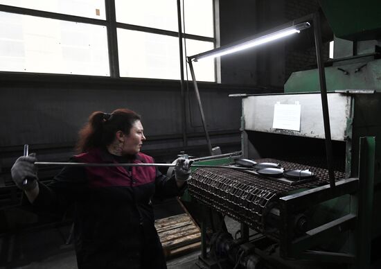 Russia Ukraine Military Operation Cookware Production