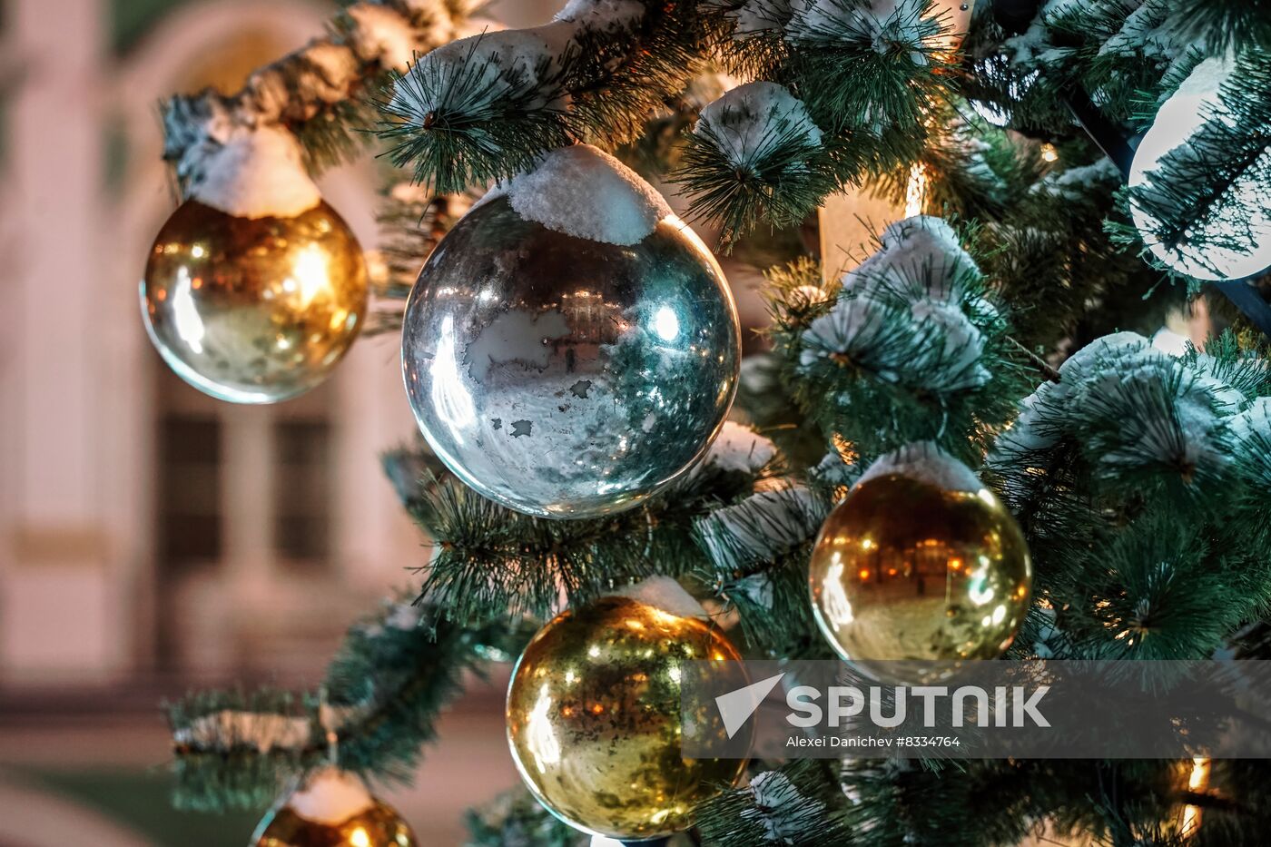 Russia New Year Season Preparations