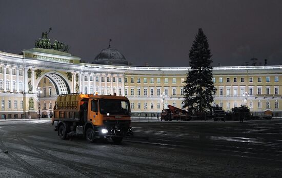 Russia New Year Season Preparations