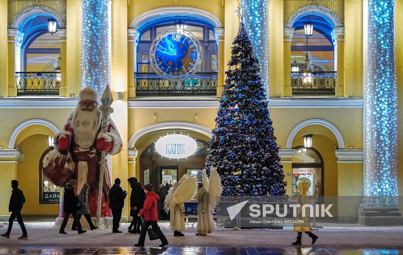 Russia New Year Season Preparations