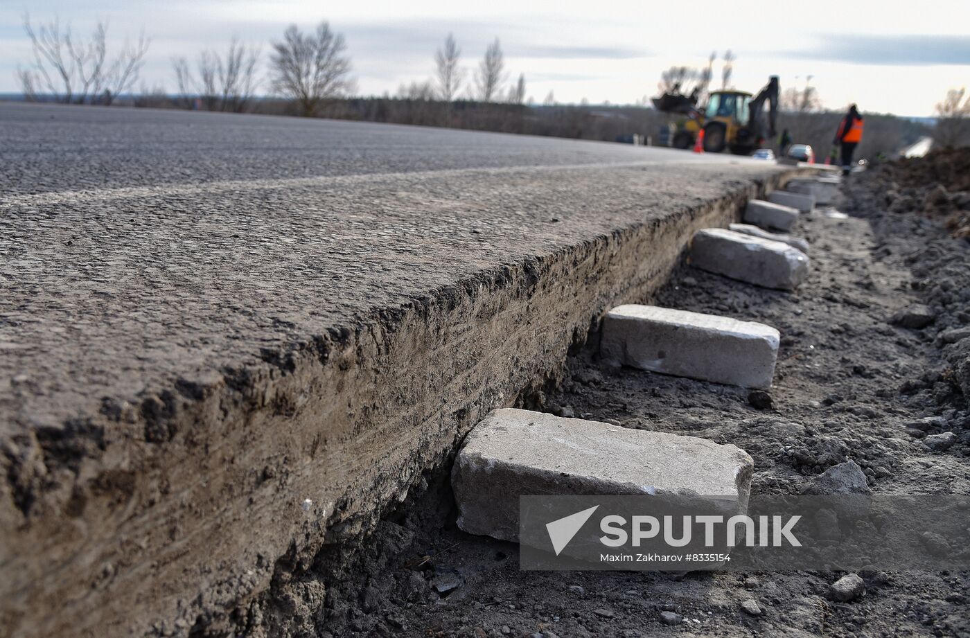 Russia Ukraine Military Operation Motorway Repair