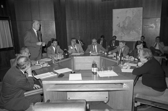 New Political Thinking and Problems of the Middle East