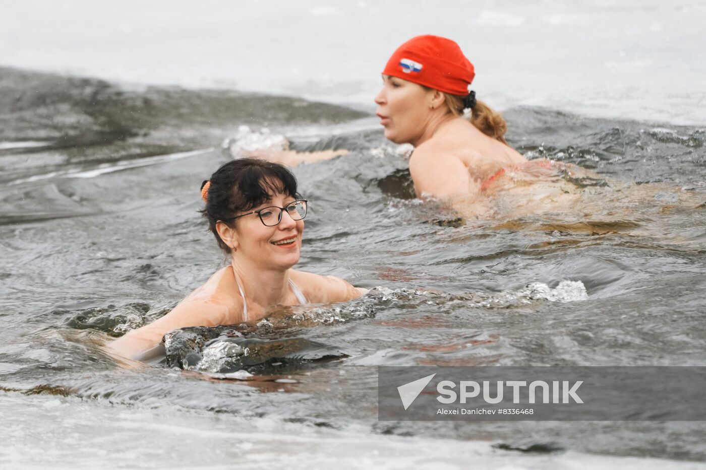 Russia Winter Swimming