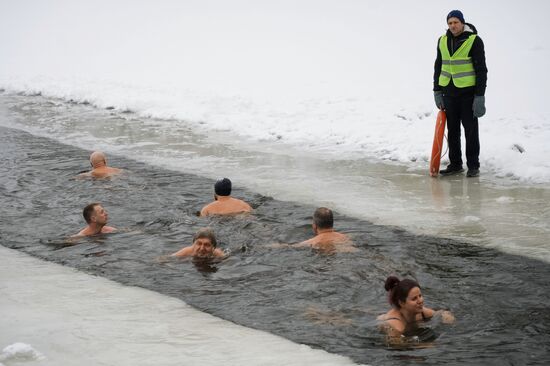 Russia Winter Swimming