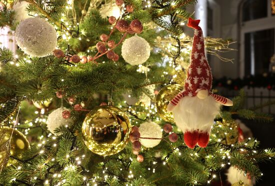 Russia New Year Season Preparations