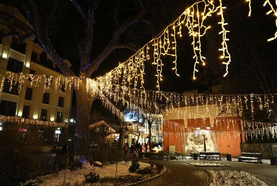 Russia New Year Season Preparations