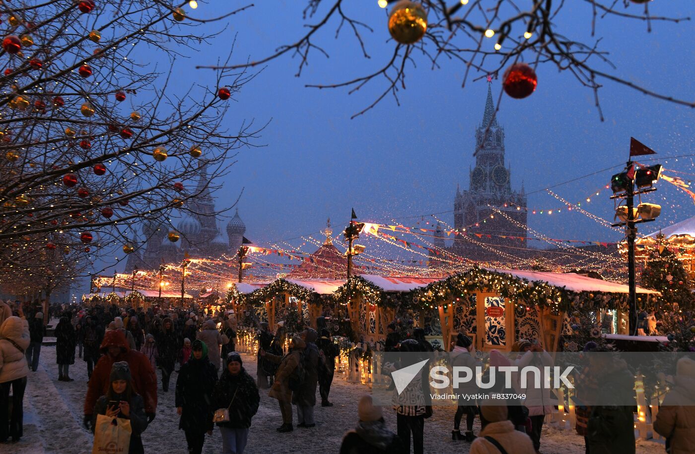 Russia New Year Season Preparations