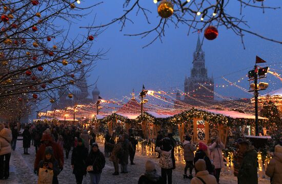 Russia New Year Season Preparations