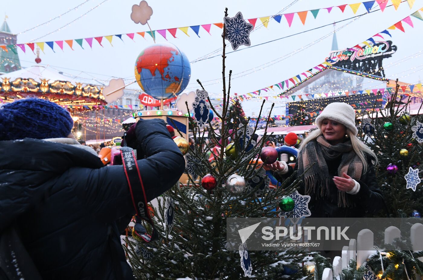 Russia New Year Season Preparations