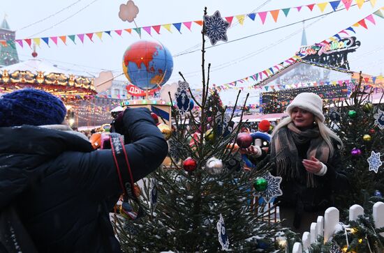 Russia New Year Season Preparations