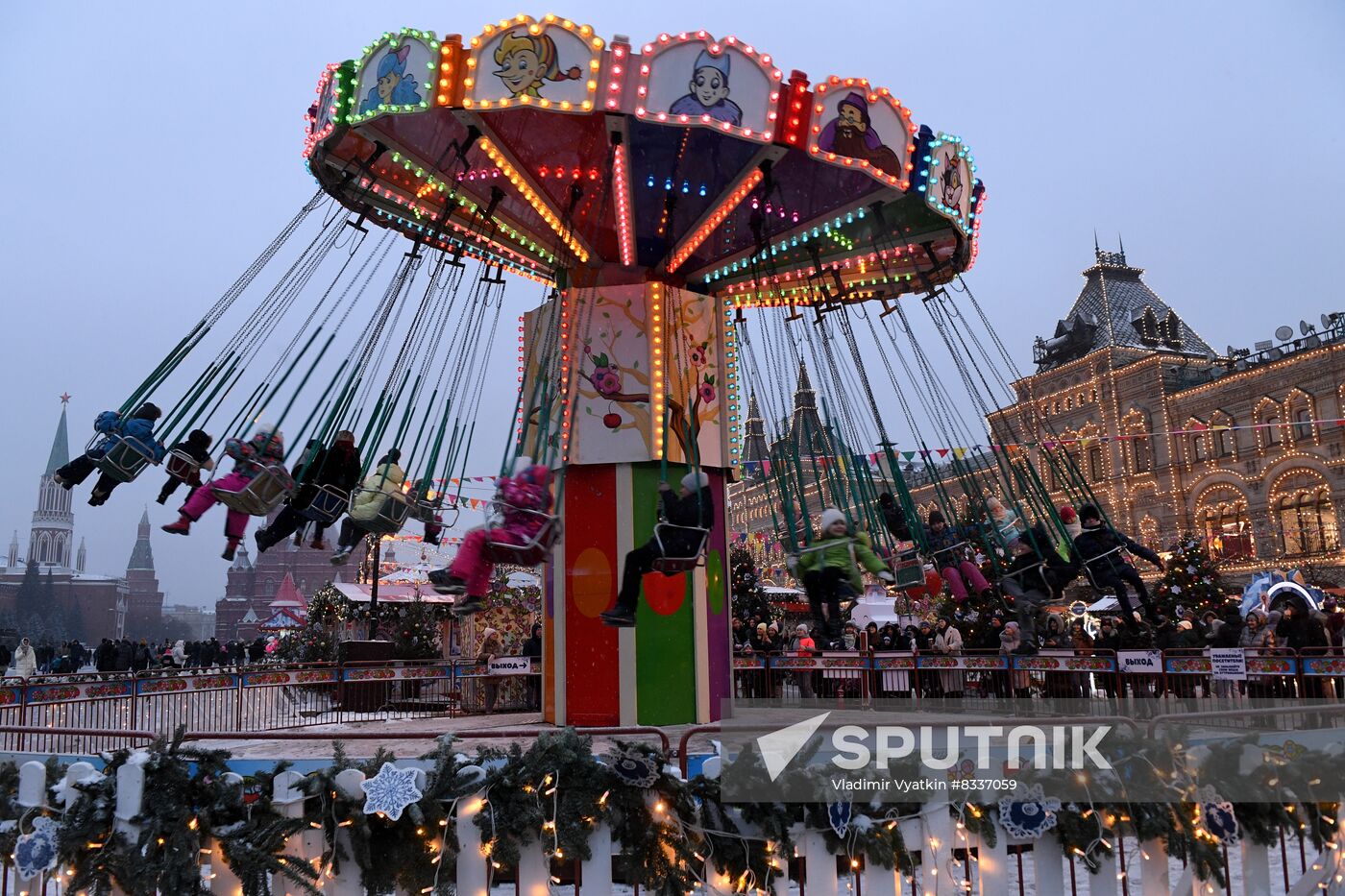 Russia New Year Season Preparations