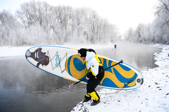 Russia Winter SUP Surfing