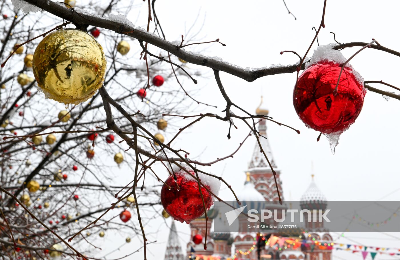 Russia New Year Season Preparations