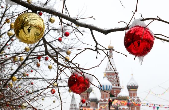 Russia New Year Season Preparations
