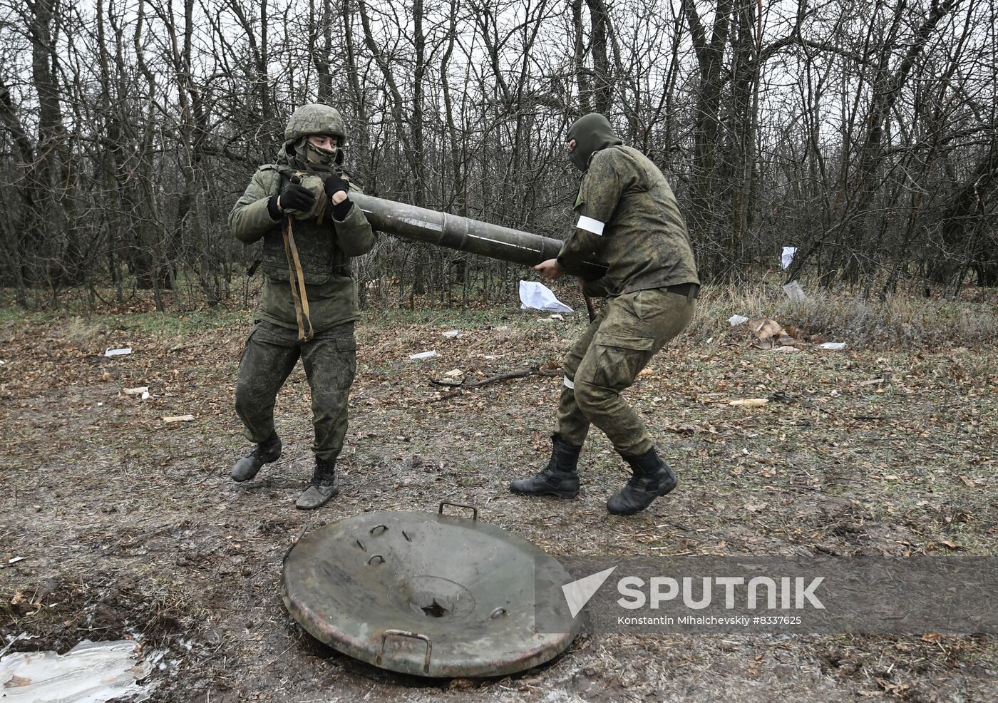 Russia Ukraine Military Operation Mortar Crew