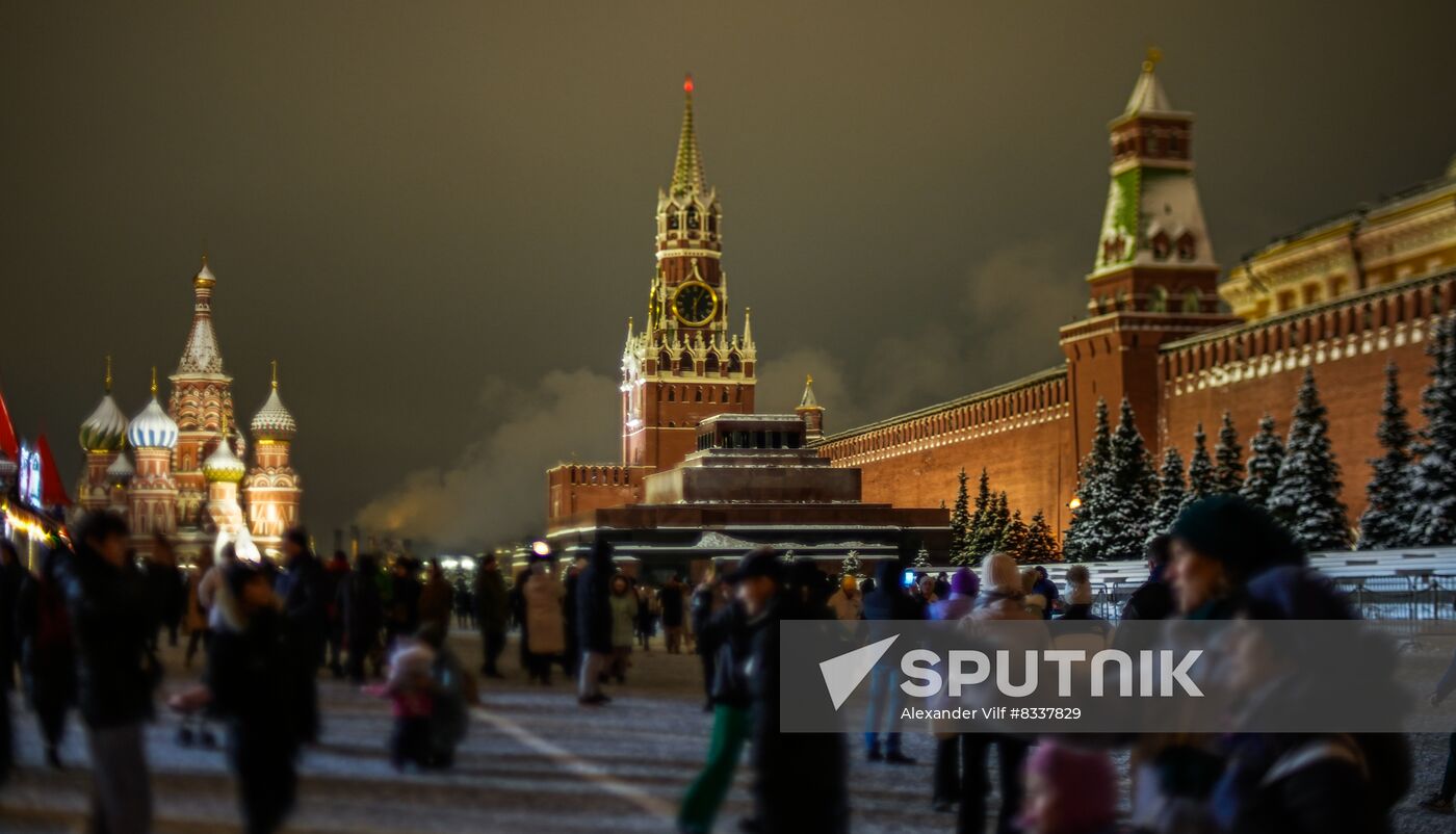 Russia New Year Season Preparations