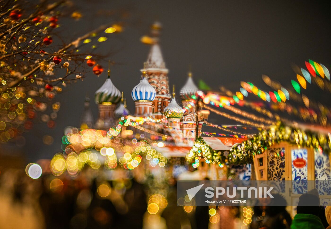 Russia New Year Season Preparations