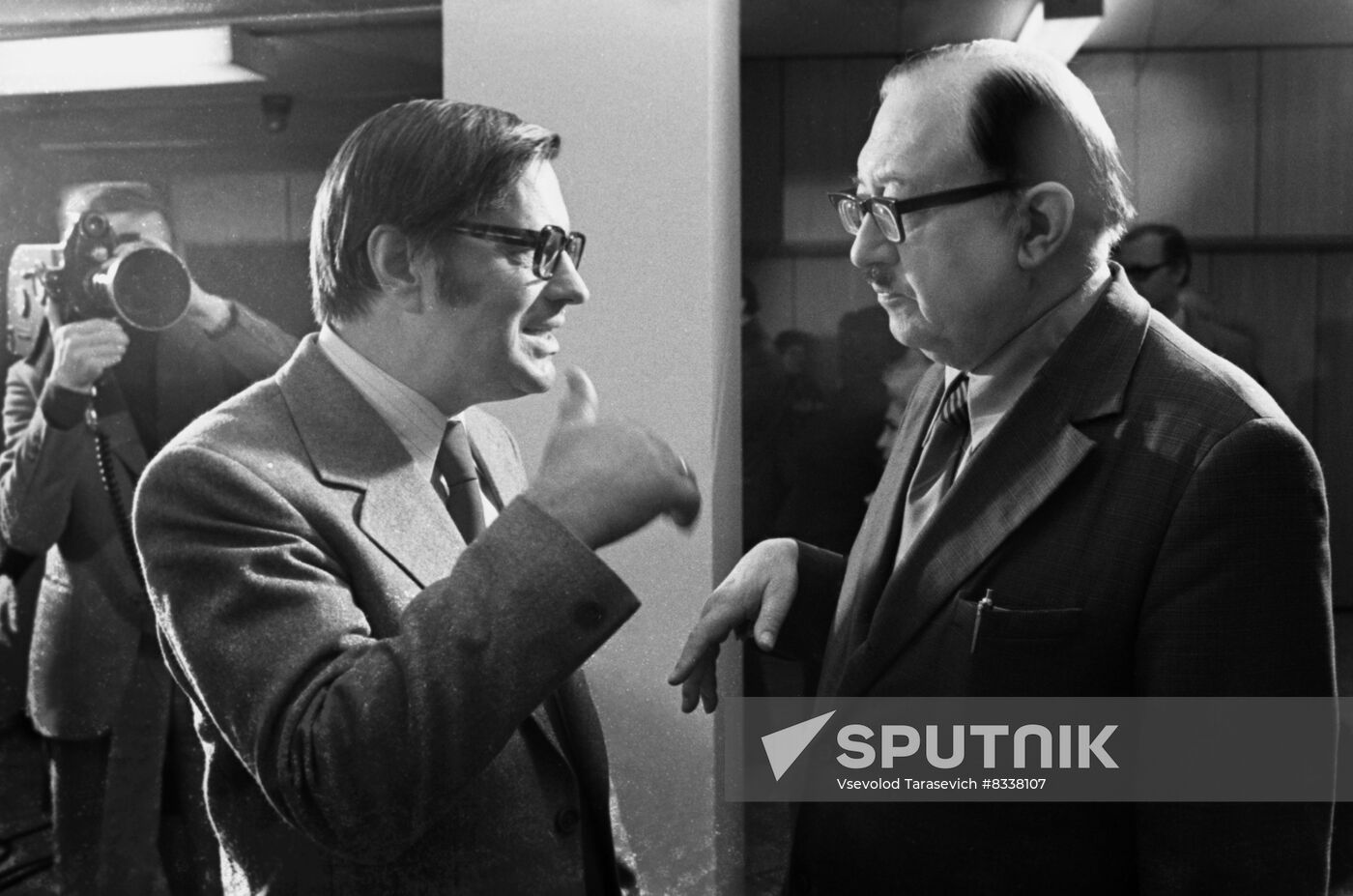 Biologist and teacher Ivan Zverev and astronomer Boris Vorontsov-Velyaminov