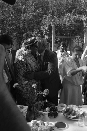 Prime Minister of India Vishwanath Pratap Singh visits USSR