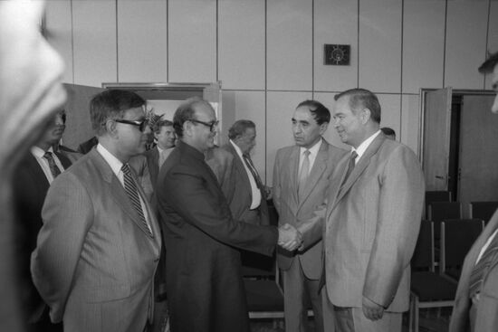 Prime Minister of India Vishwanath Pratap Singh visits USSR