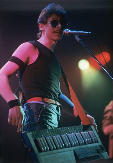 Alfa frontman