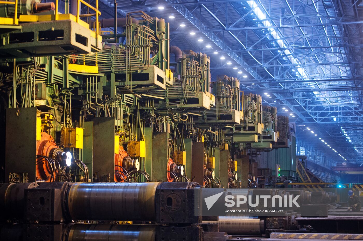 Hot roll mill at Novolipetsk Steel