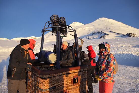 Russia Mass Balloon Flight Preparation