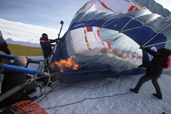 Russia Mass Balloon Flight Preparation