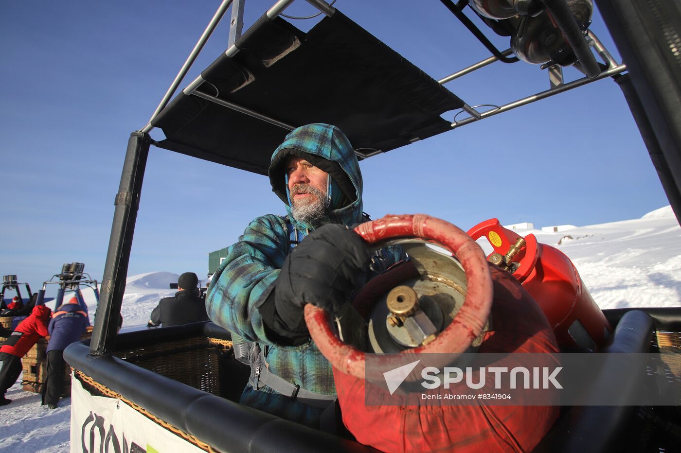 Russia Mass Balloon Flight Preparation