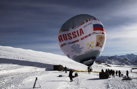 Russia Mass Balloon Flight Preparation
