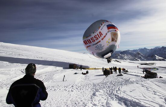 Russia Mass Balloon Flight Preparation