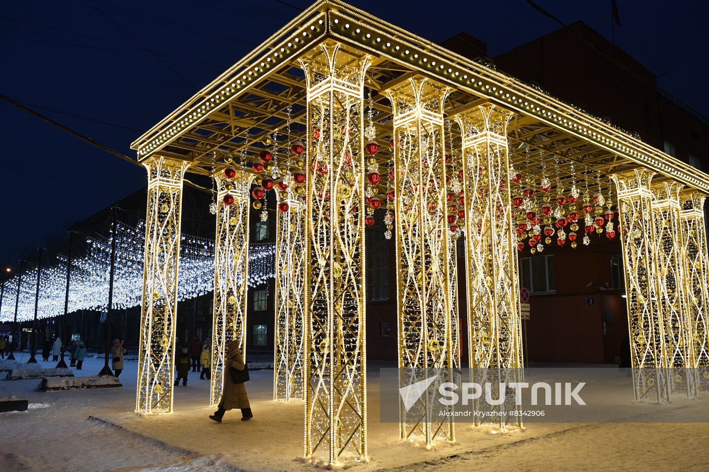 Russia New Year Preparation