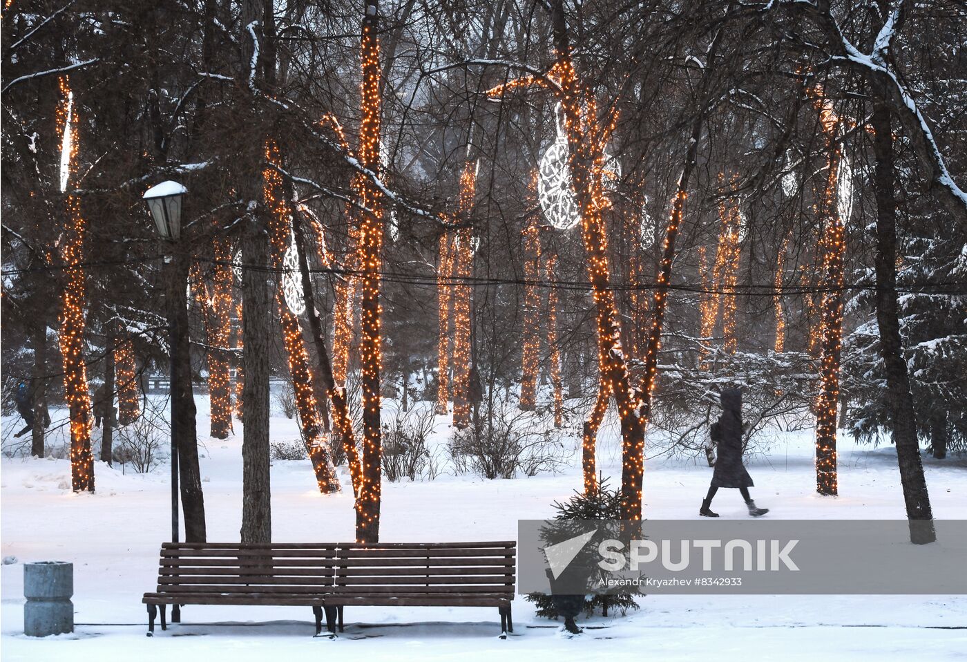 Russia New Year Preparation