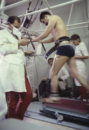 Hypokinesia experiment