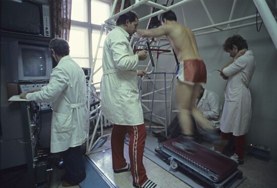 Hypokinesia experiment
