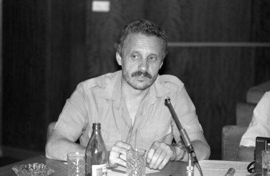 Roundtable discussion Soviet Experts on Persian Gulf Crisis