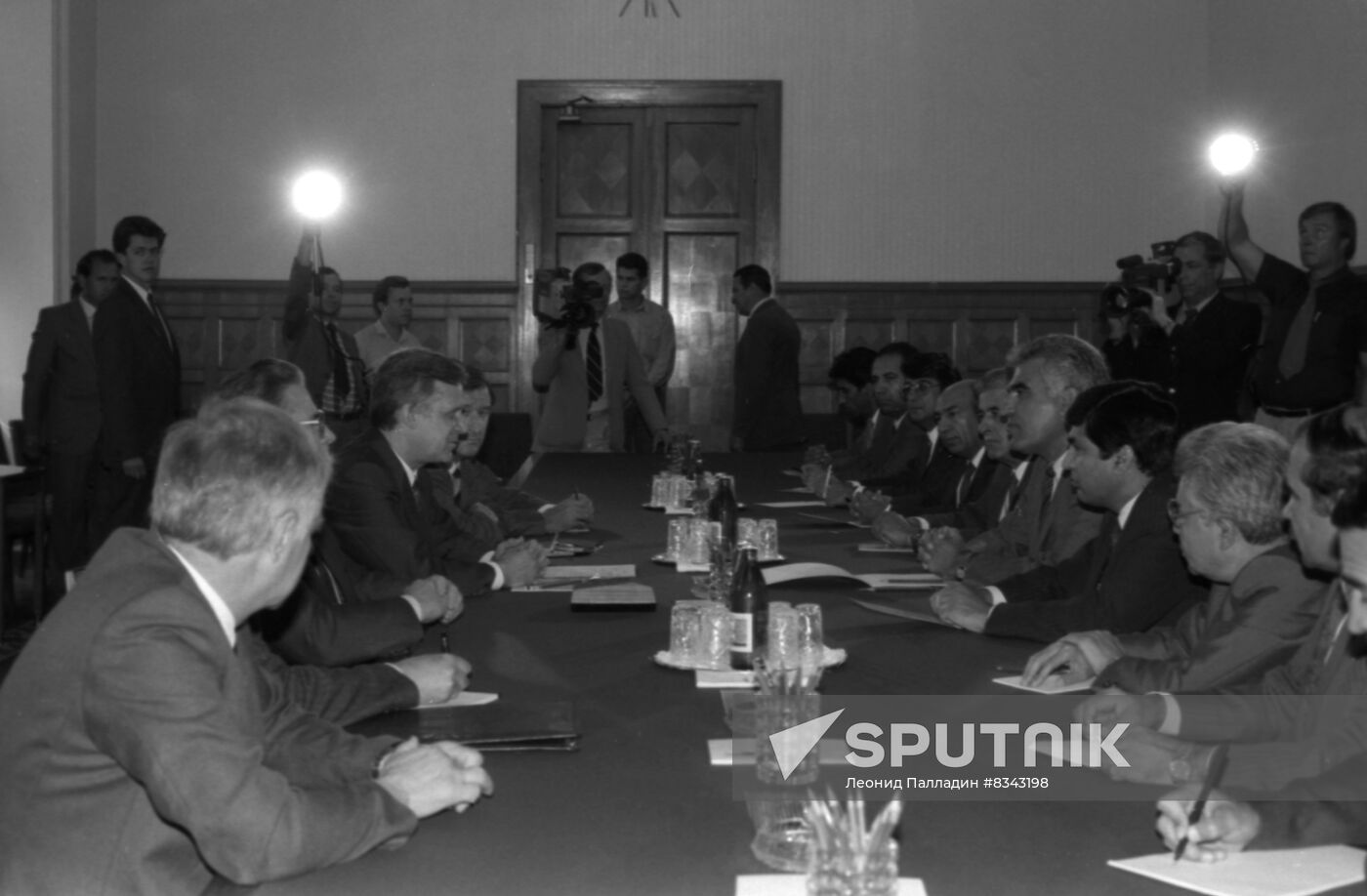Nikolai Ryzhkov meets with Deputy Prime Minister of Afghanistan M. Manchal