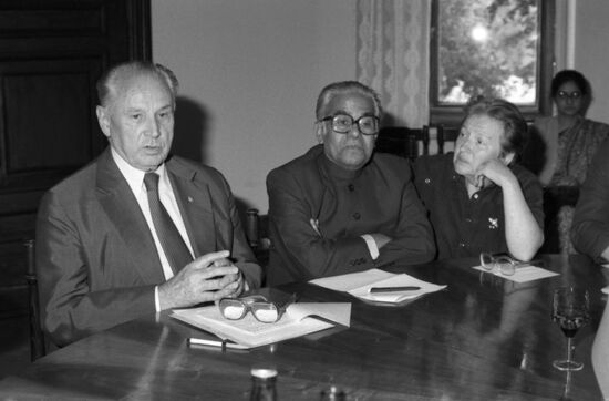 Soviet-Indian meeting at House of Friendship