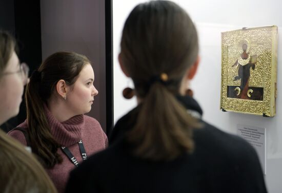 Russia Art Icon Case Exhibition